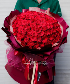 Hoa Cầu Hôn 100 bông hồng đỏ - CH028